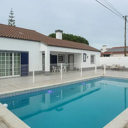 Willa Capelas Blue , Relax & Fun - Up To 14 Guests!