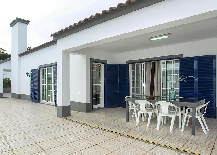 Capelas Blue , Relax & Fun - Up To 14 Guests! * Ponta Delgada