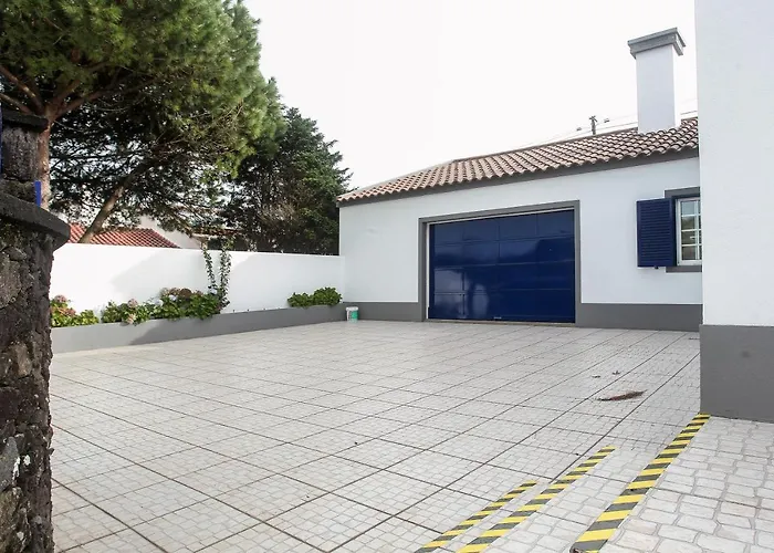 Capelas Blue , Relax & Fun - Up To 14 Guests!