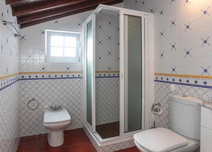 Villa Capelas Blue , Relax & Fun - Up To 14 Guests!