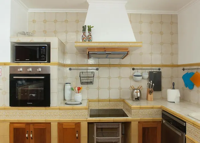 Villa Capelas Blue , Relax & Fun - Up To 14 Guests! *