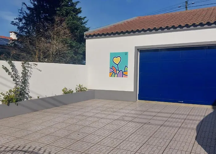 Capelas Blue , Relax & Fun - Up To 14 Guests!