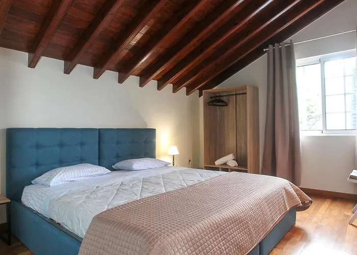 Villa Capelas Blue , Relax & Fun - Up To 14 Guests!