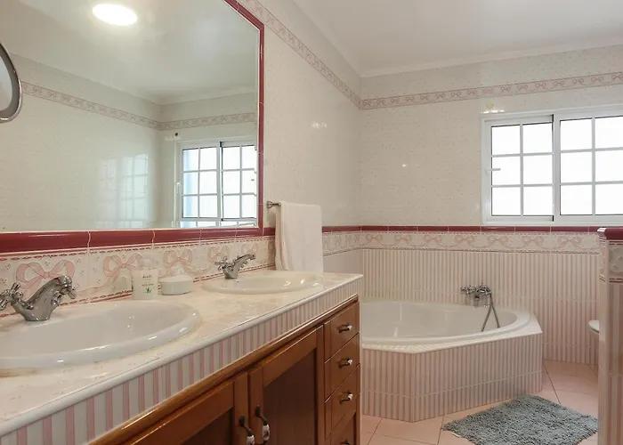 Capelas Blue , Relax & Fun - Up To 14 Guests! *